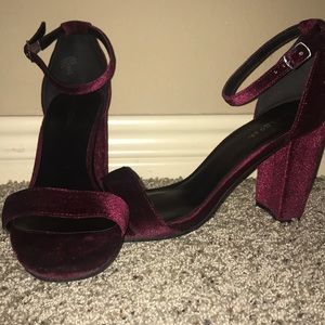 RED WINE COLORED HEELS